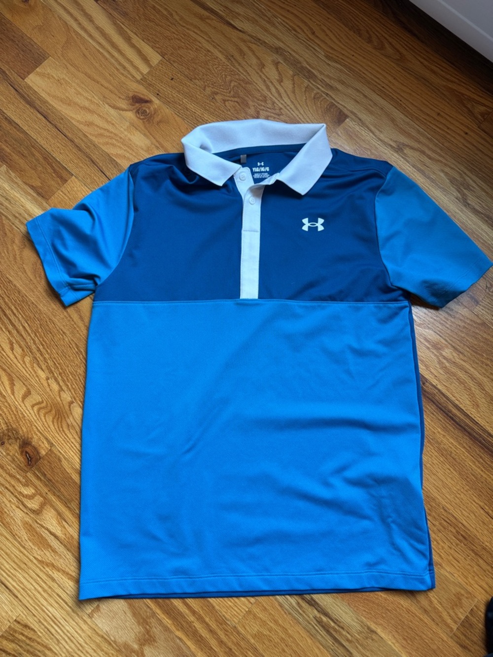 Under Armour Youth Large Bundle - Picture 4 of 9